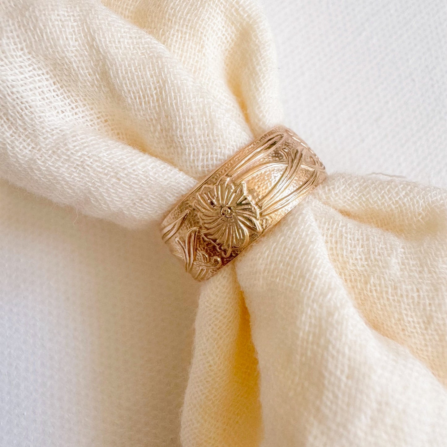 Vintage Floral Ring