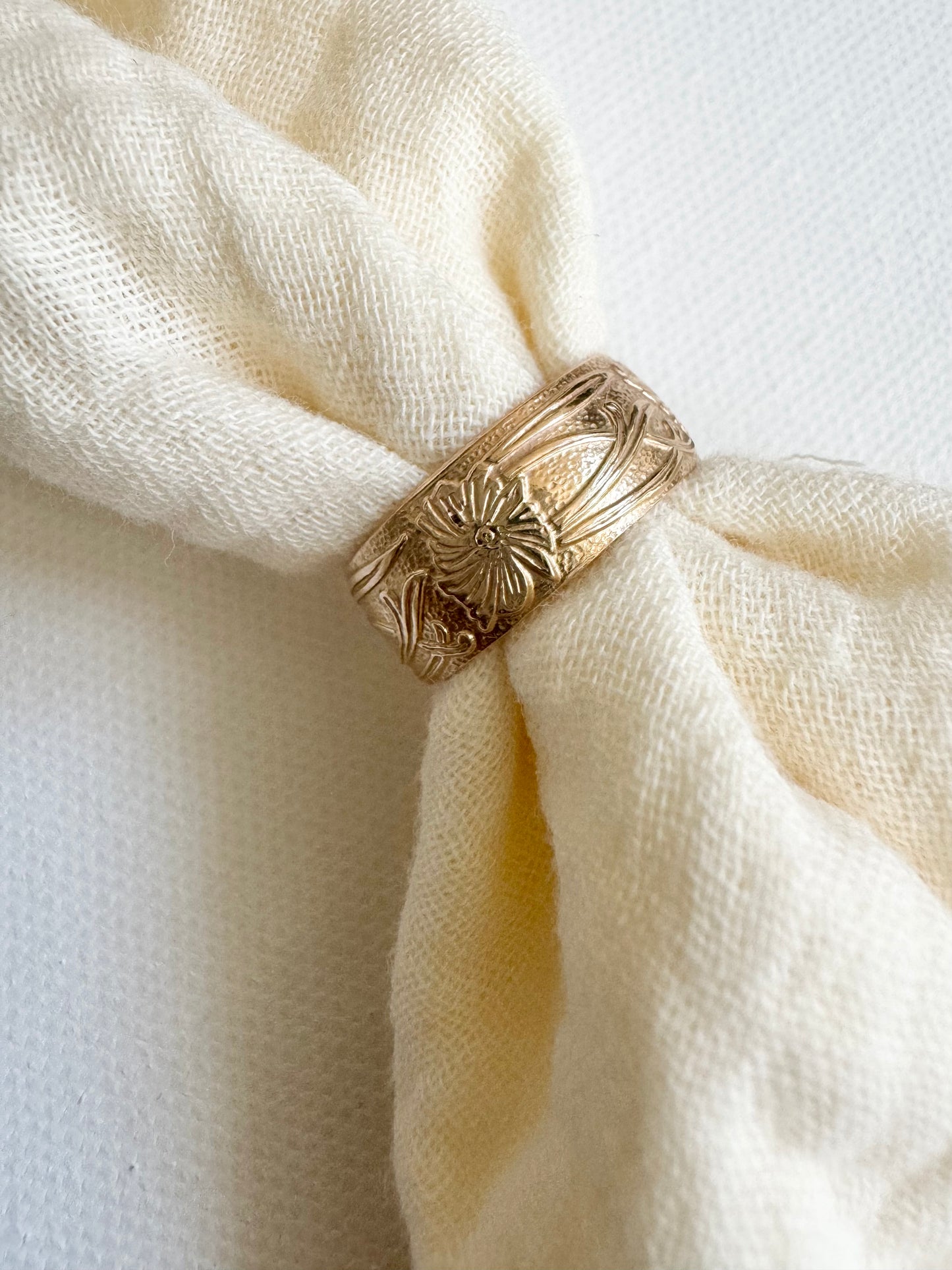 Vintage Floral Ring